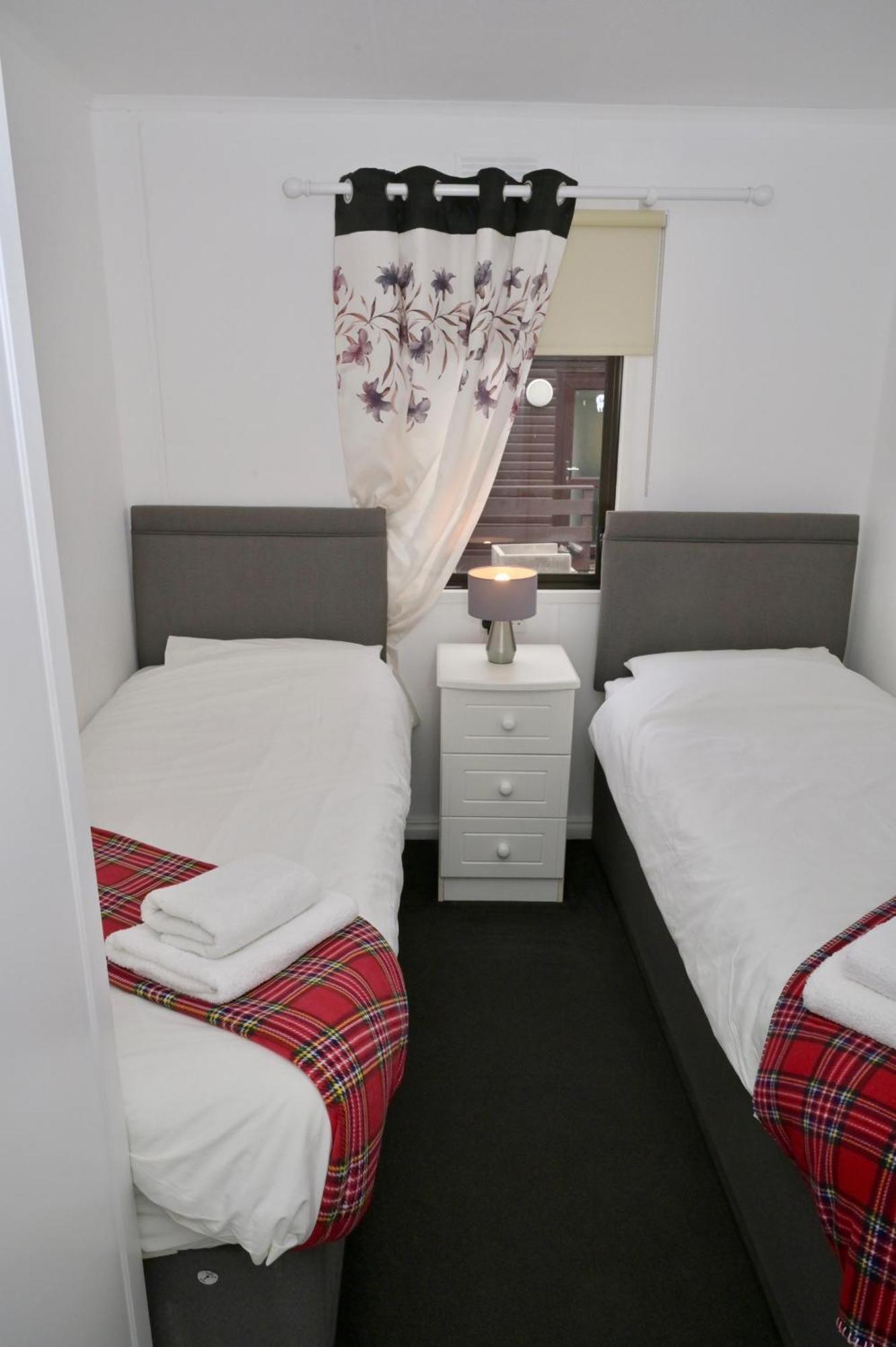 Bunnahabhain 5 - Farm Stay - Stunning Sea And Rural Views 스트란래어 외부 사진